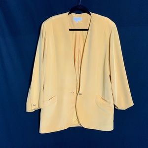 Stunning Vintage Mustard Low Pocket Blazer!